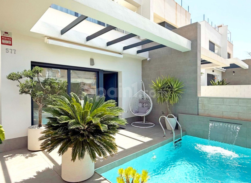 Resale - Semi Detached Villa -
Orihuela Costa - Villamartín