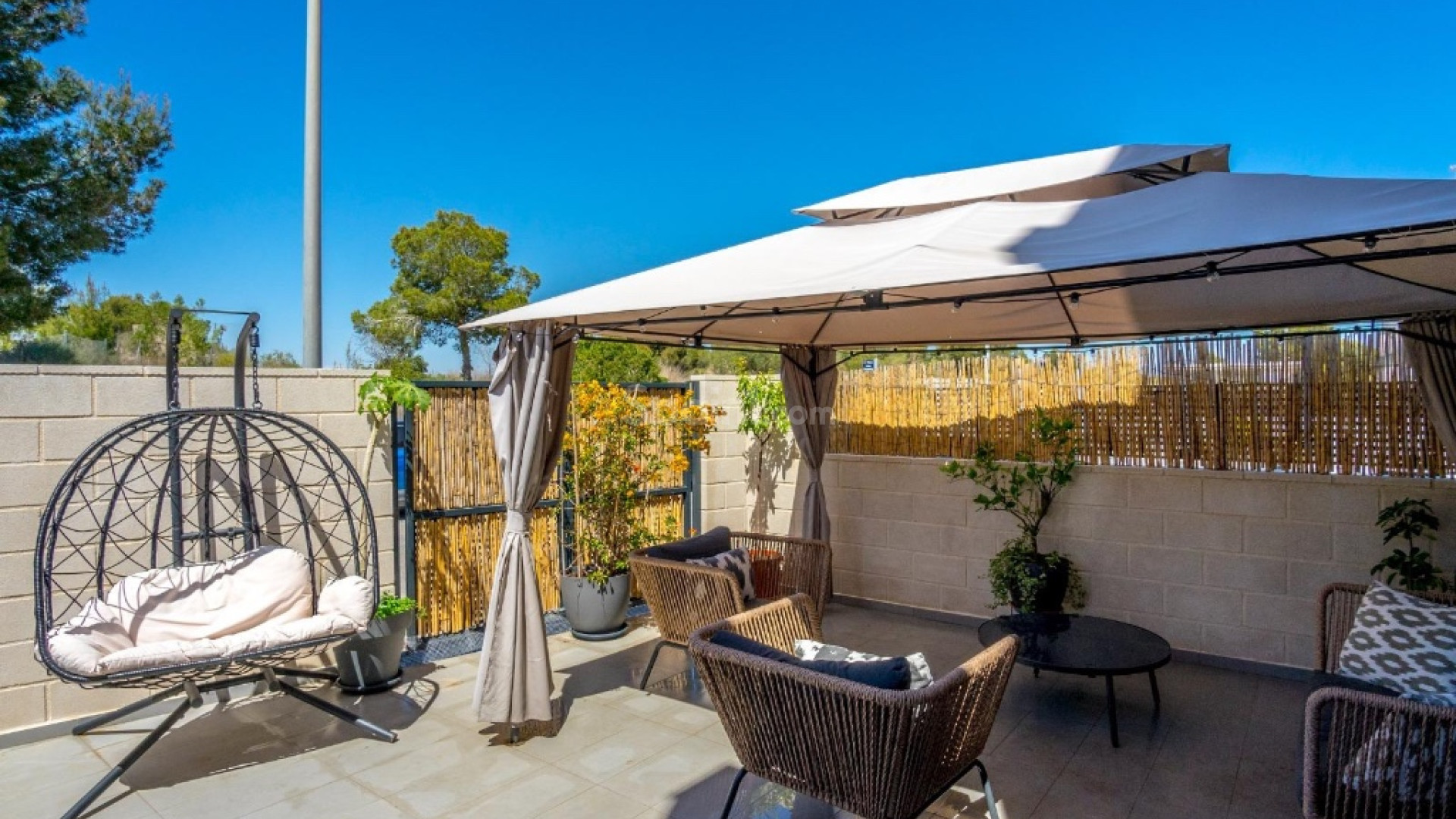 Resale - Semi - Detached Villa -
Orihuela Costa - Villamartin