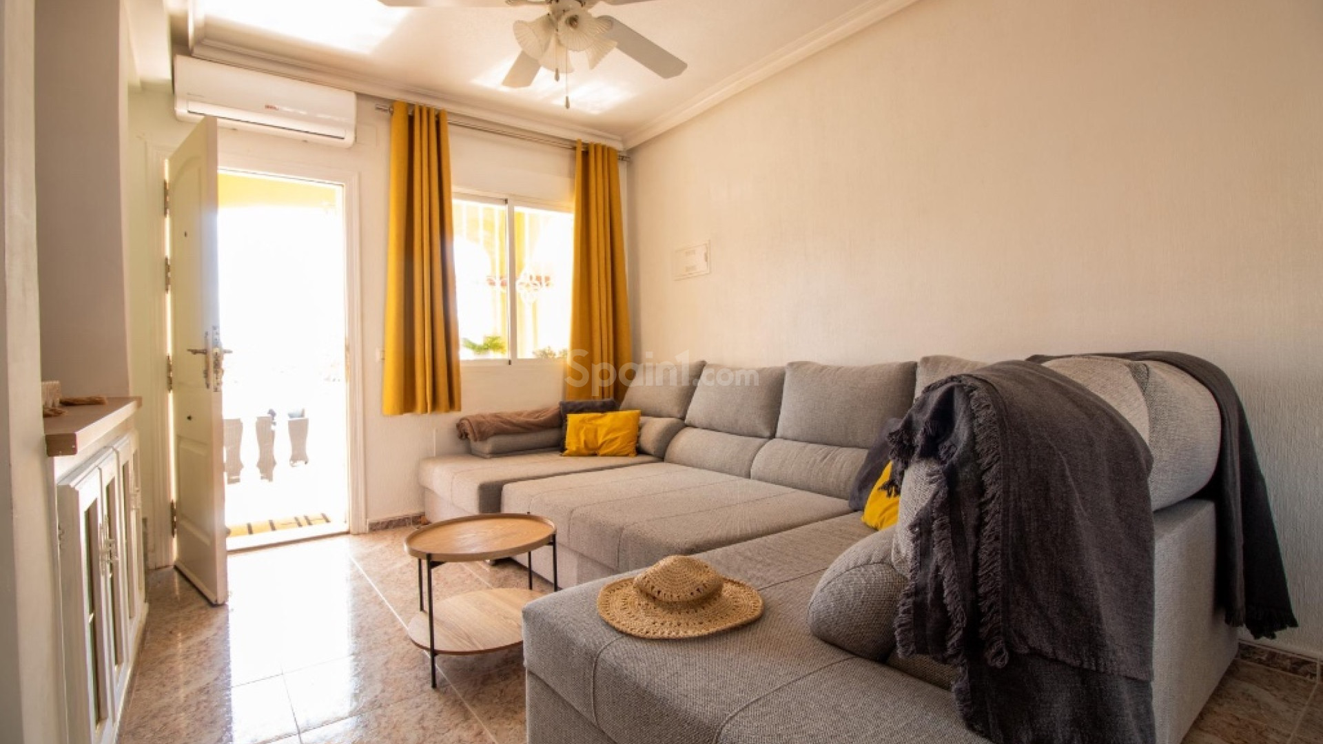 Resale - Stadthaus -
Cabo Roig