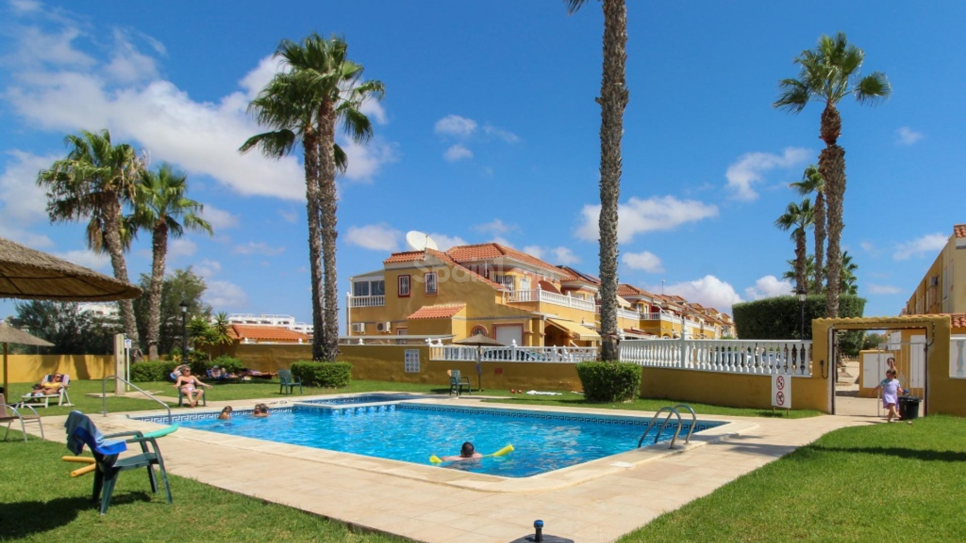 Resale - Stadthaus -
Cabo Roig