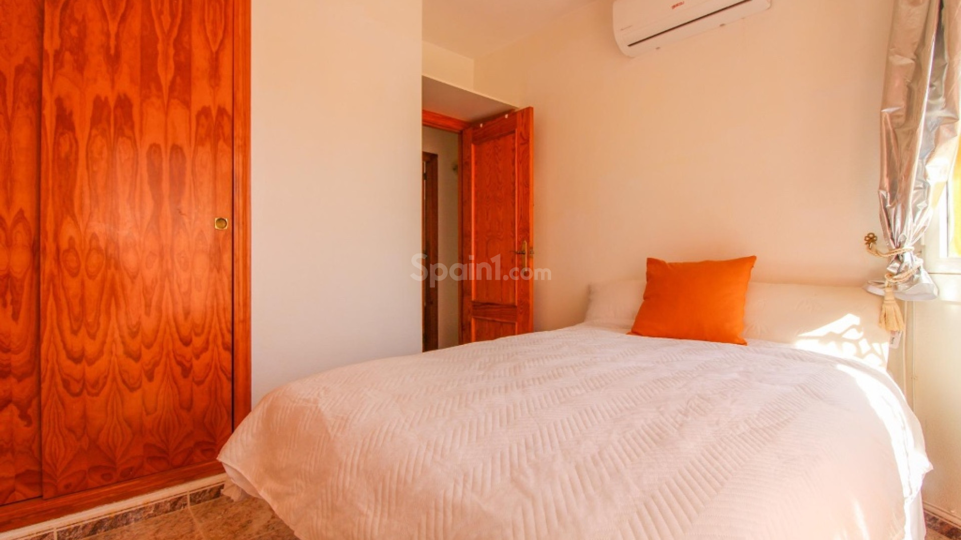 Resale - Stadthaus -
Cabo Roig