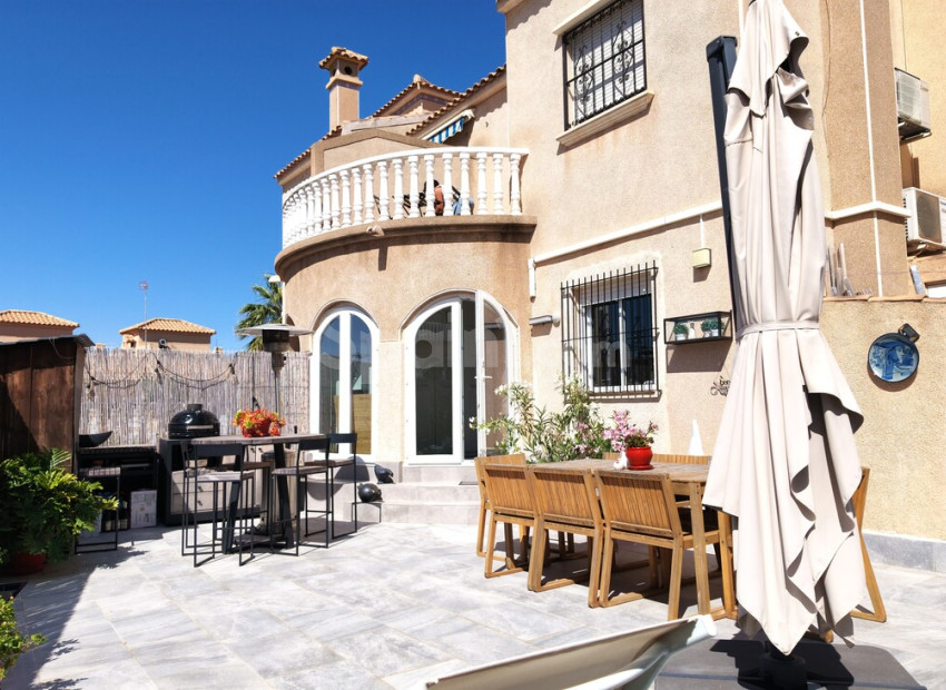 Resale - Stadthaus -
El Galan - Costa Blanca