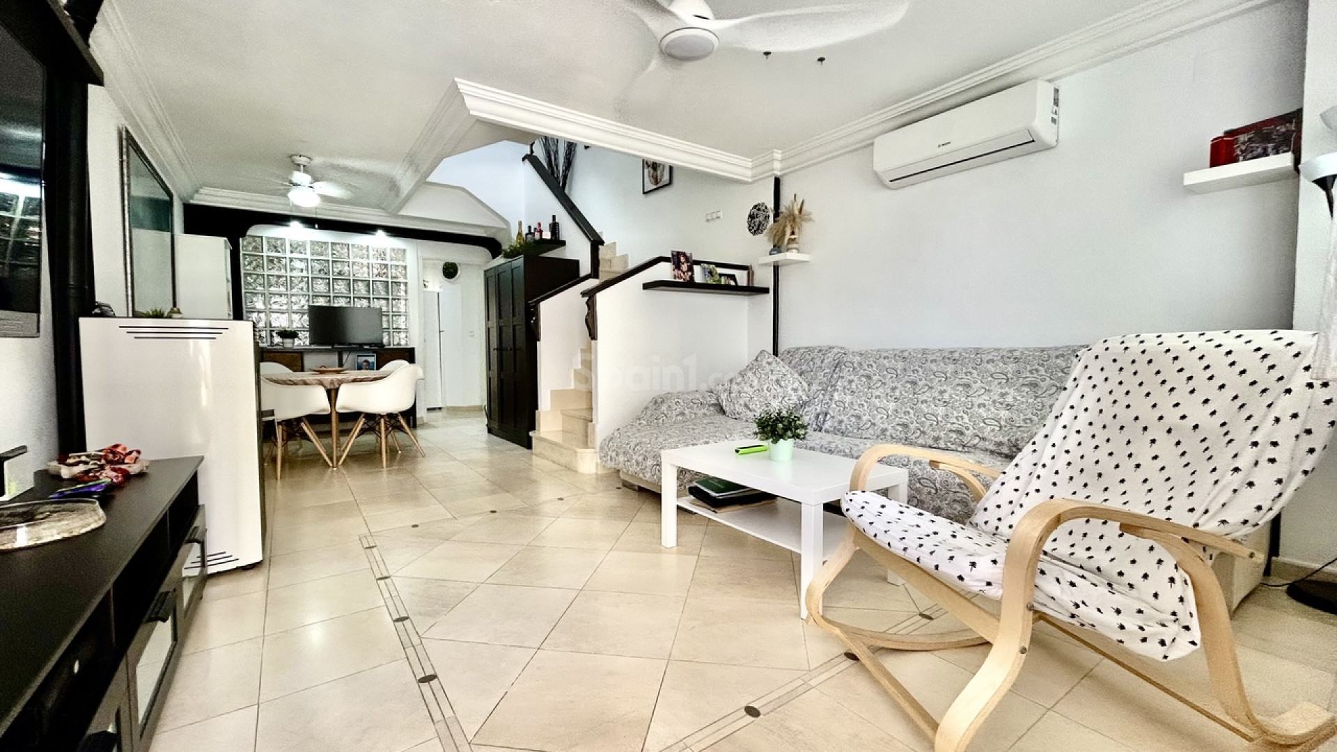 Resale - Stadthaus -
Formentera del Segura