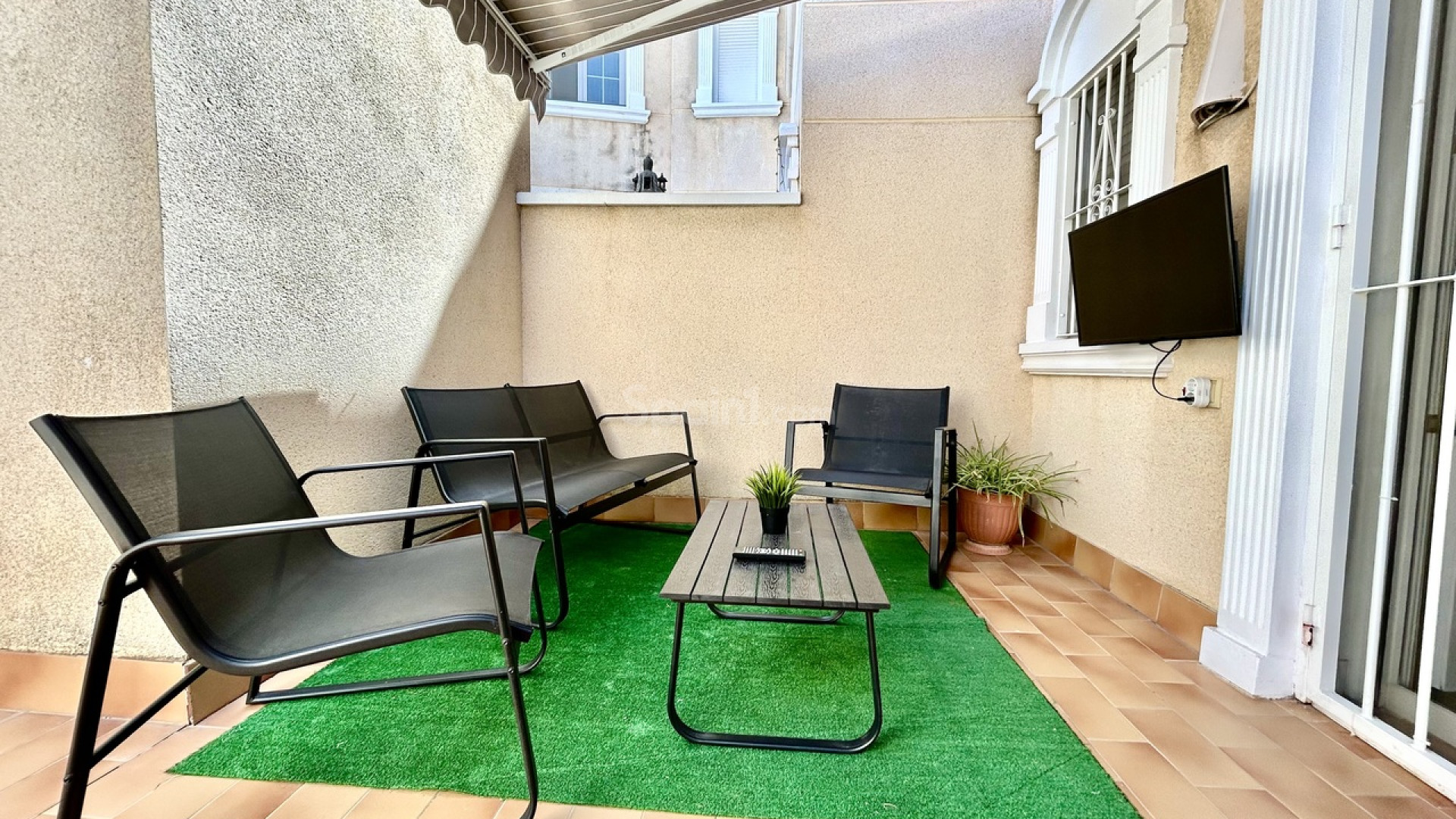 Resale - Stadthaus -
Formentera del Segura