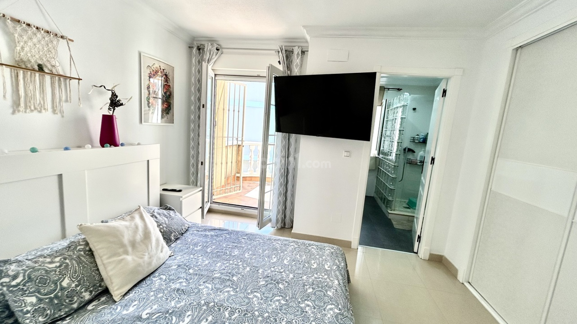 Resale - Stadthaus -
Formentera del Segura