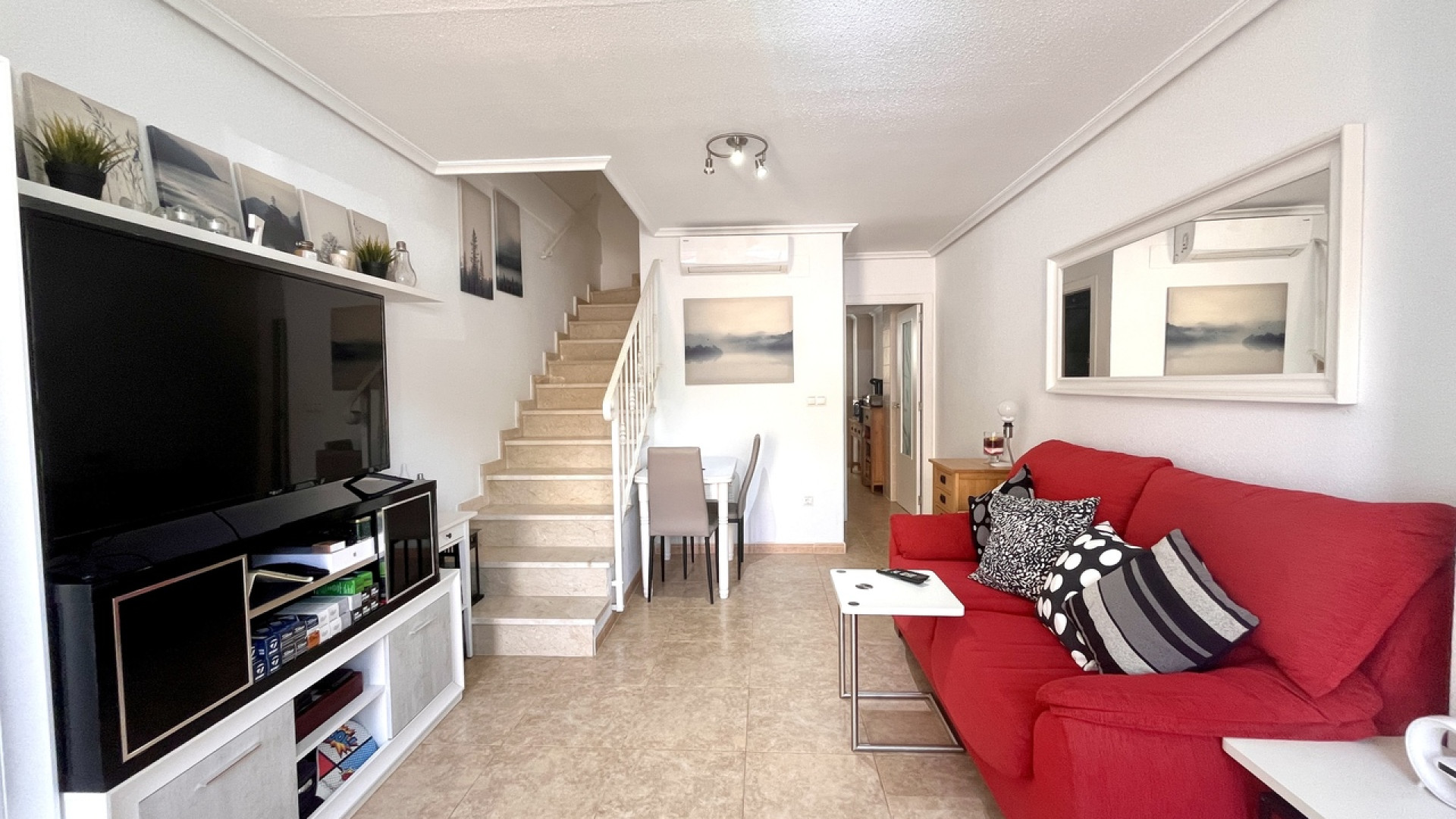 Resale - Stadthaus -
La Mata