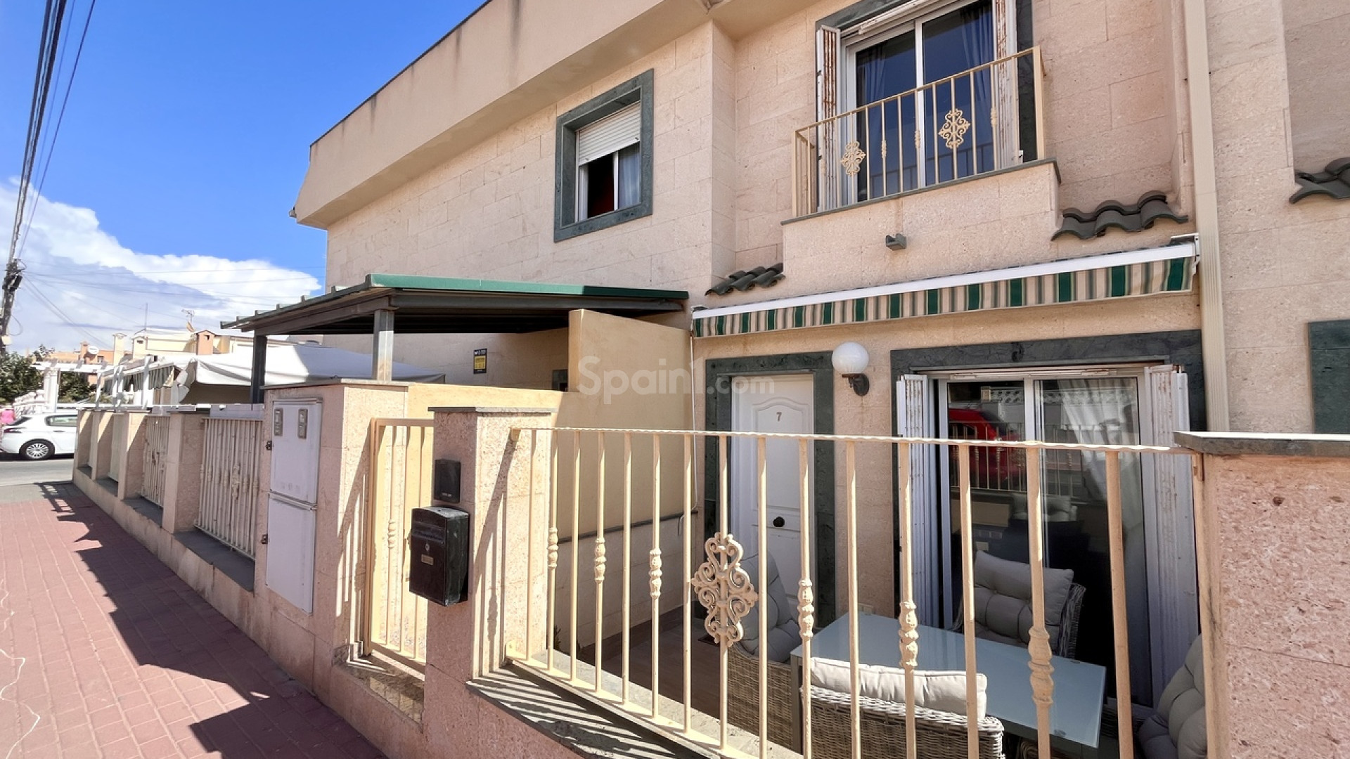 Resale - Stadthaus -
La Mata