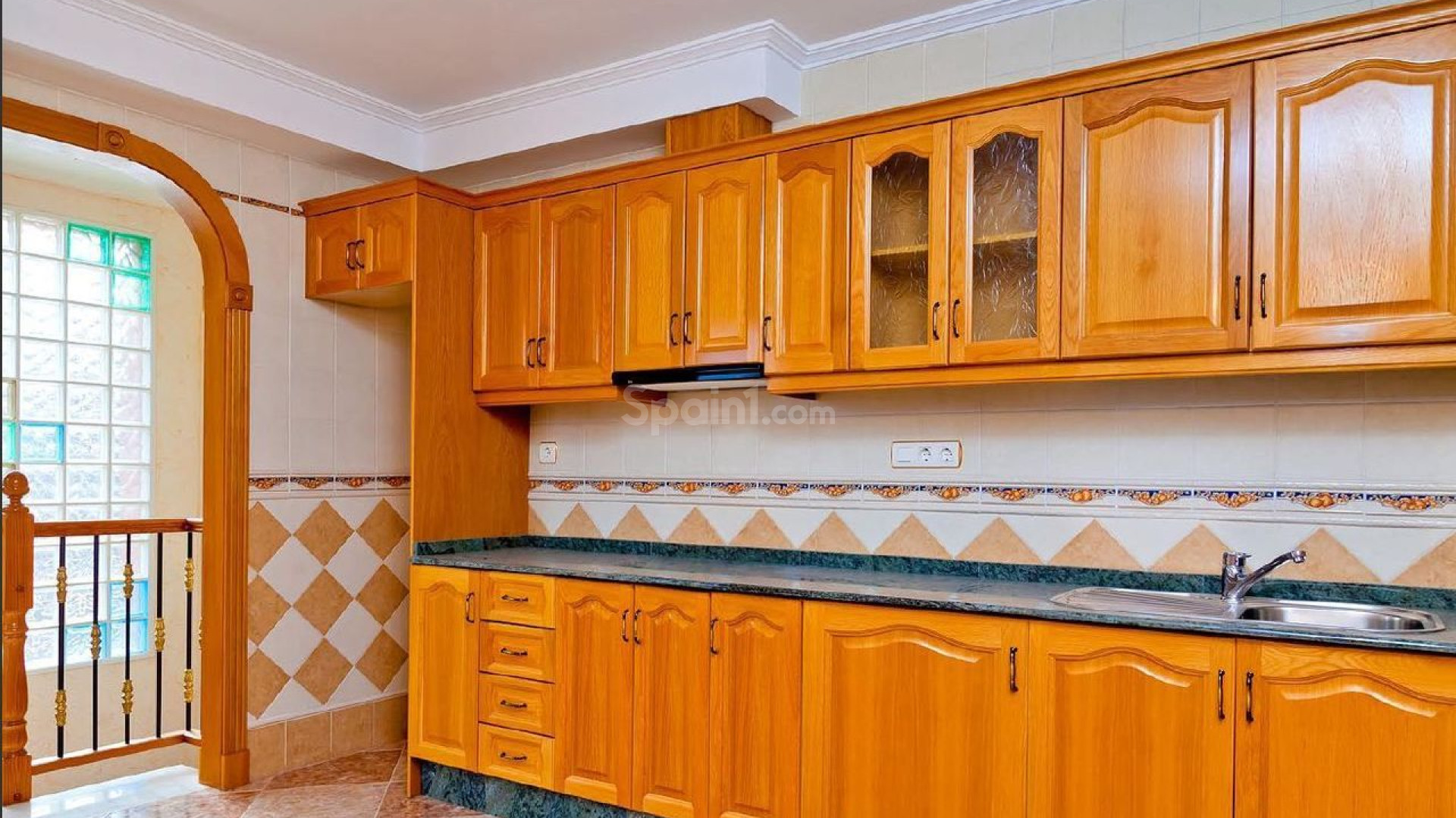 Resale - Stadthaus -
Los Altos