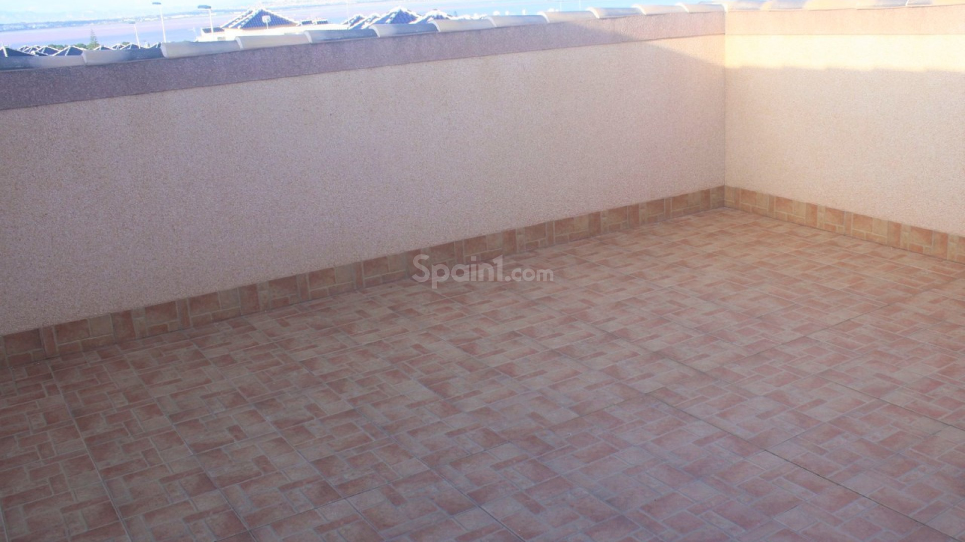 Resale - Stadthaus -
Los Altos