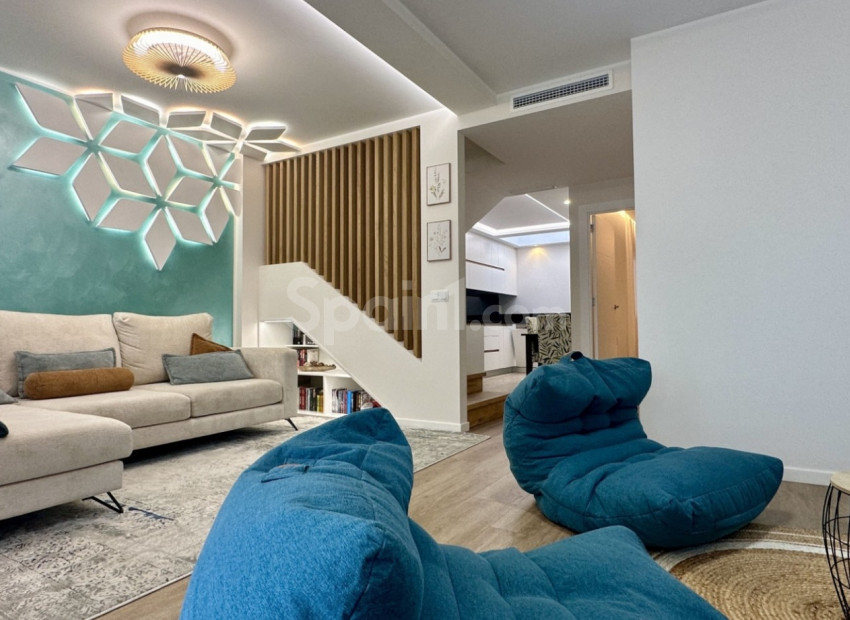 Resale - Stadthaus -
Orihuela Costa - La Florida