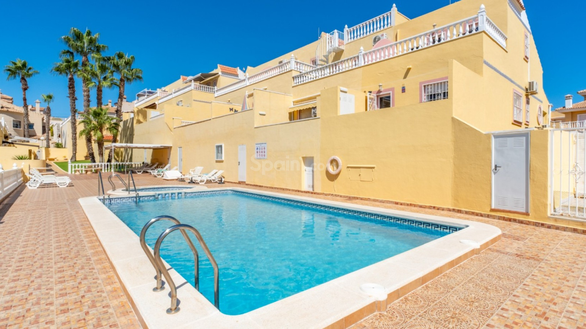 Resale - Stadthaus -
Orihuela Costa - Las Filipinas