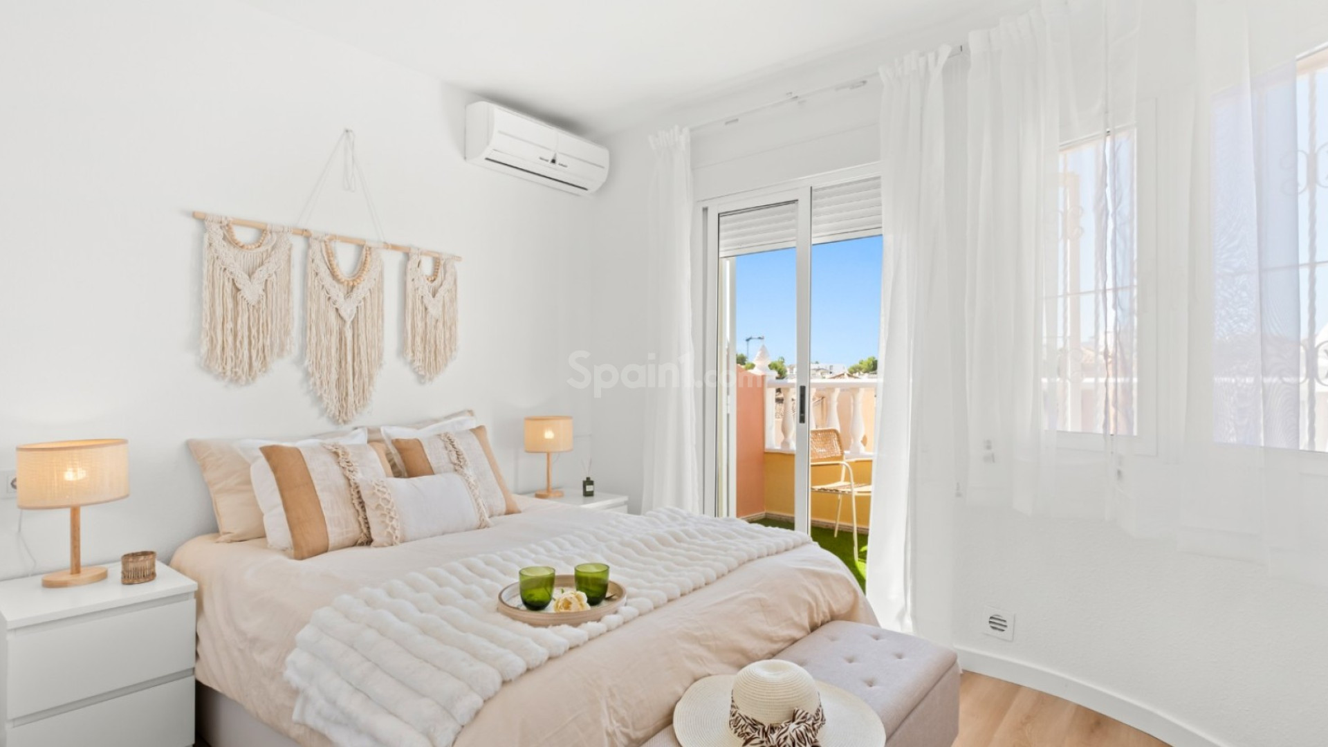 Resale - Stadthaus -
Orihuela Costa - Las Filipinas