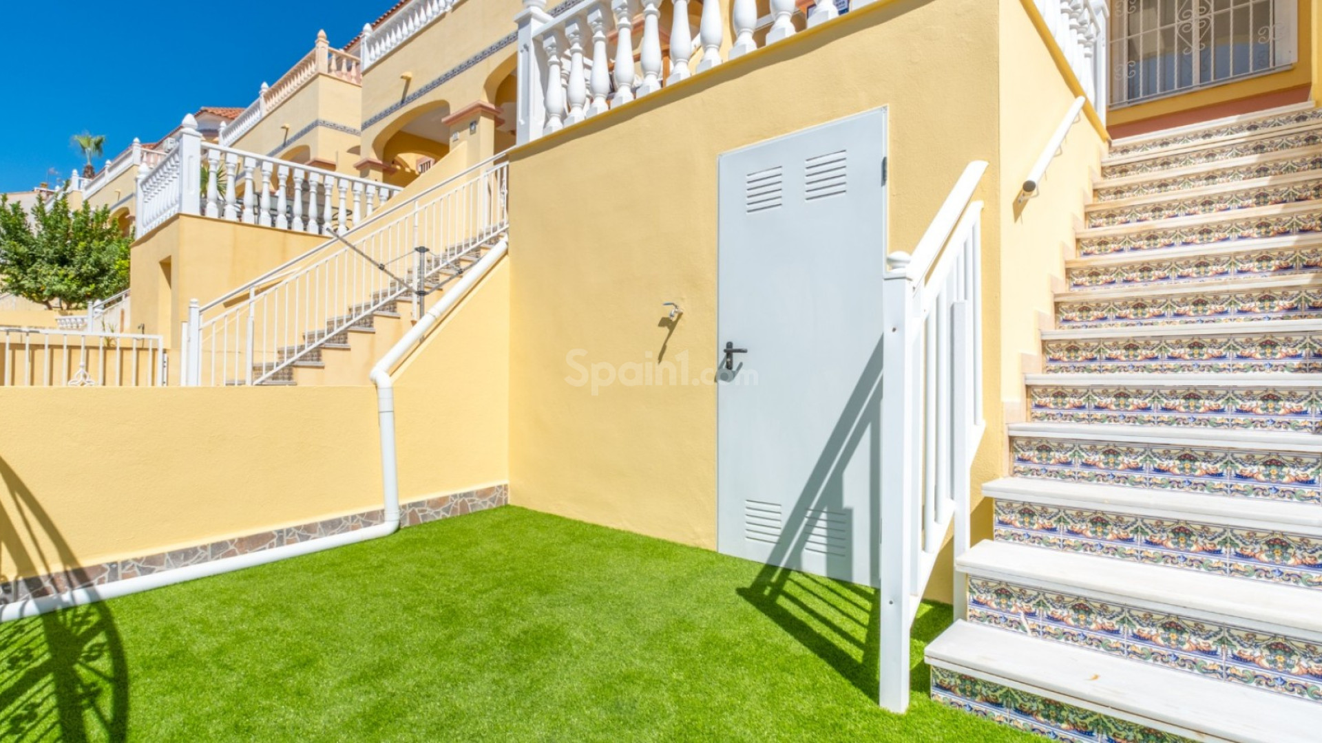 Resale - Stadthaus -
Orihuela Costa - Las Filipinas