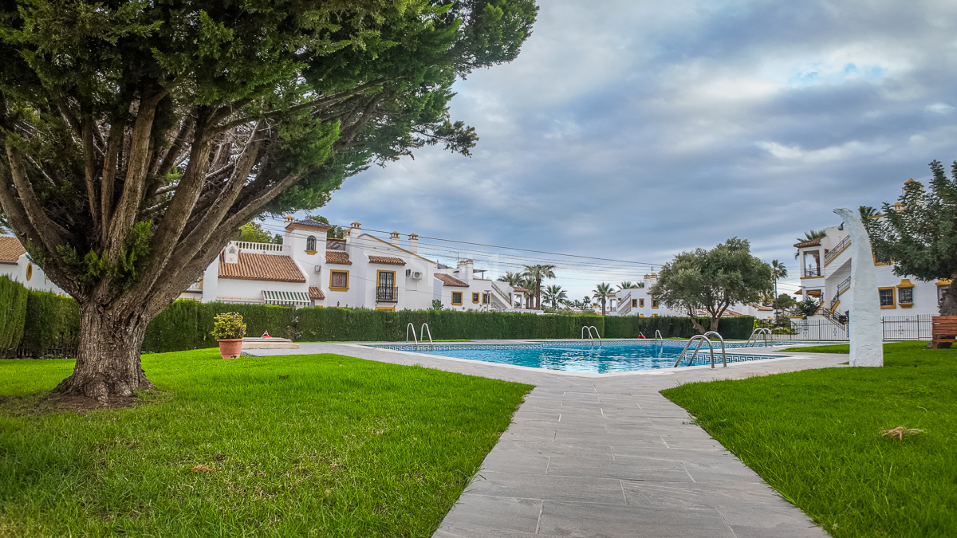 Resale - Stadthaus -
ORIHUELA COSTA - Villa Martin