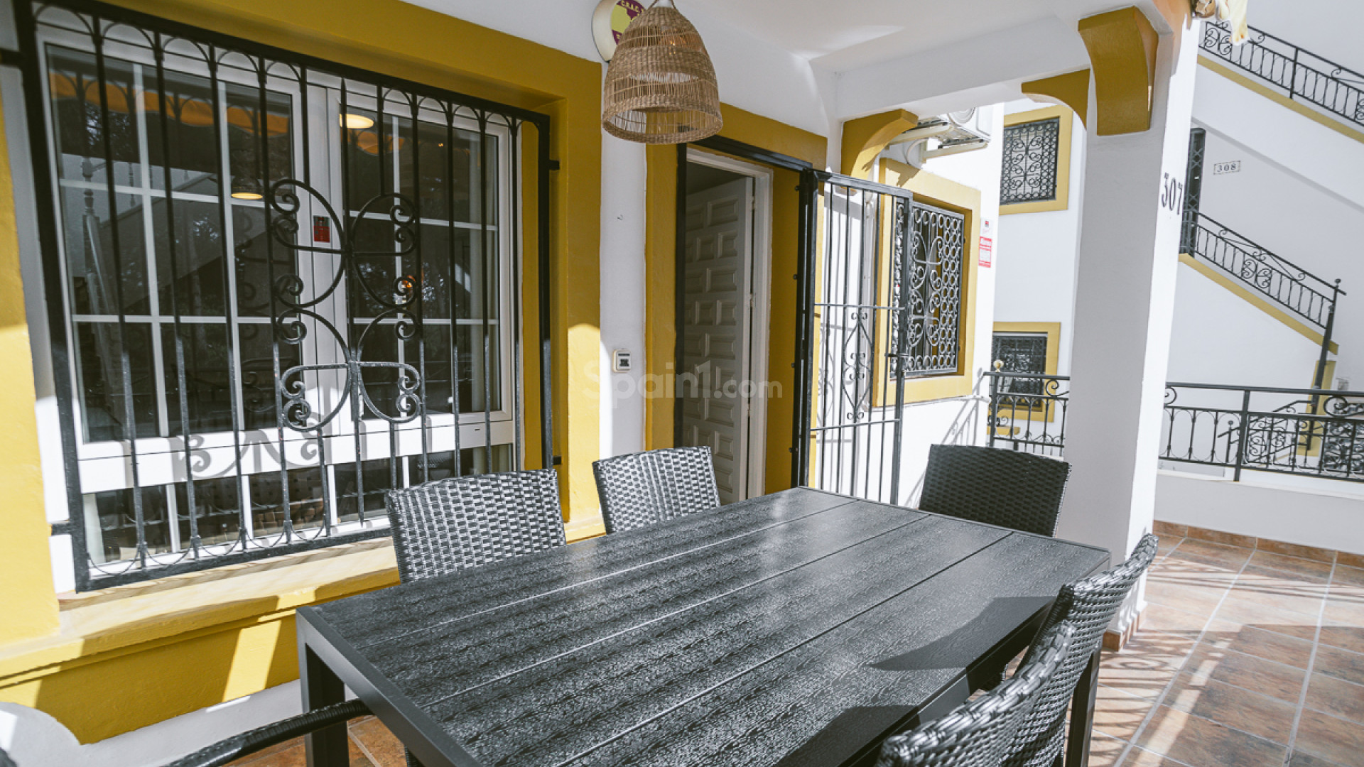 Resale - Stadthaus -
ORIHUELA COSTA - Villa Martin