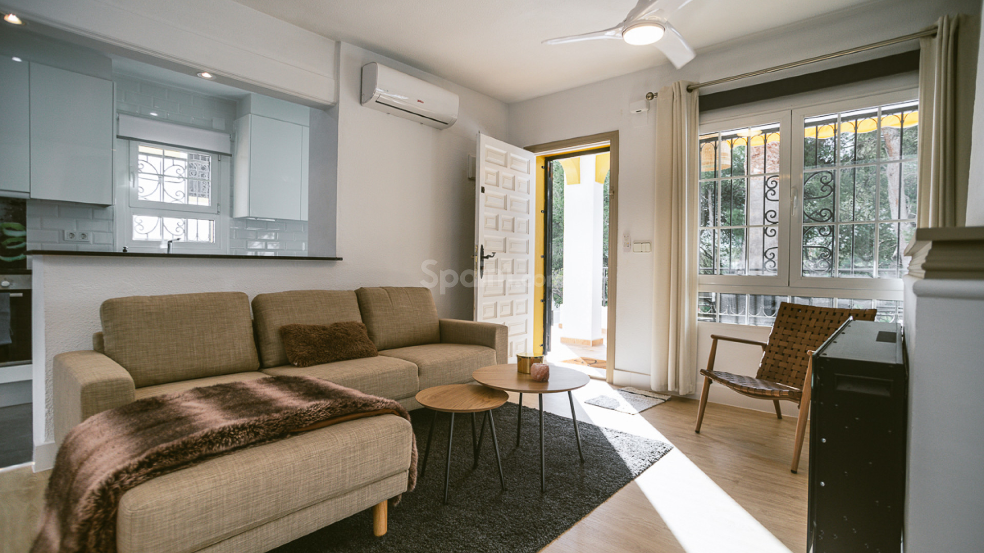 Resale - Stadthaus -
ORIHUELA COSTA - Villa Martin