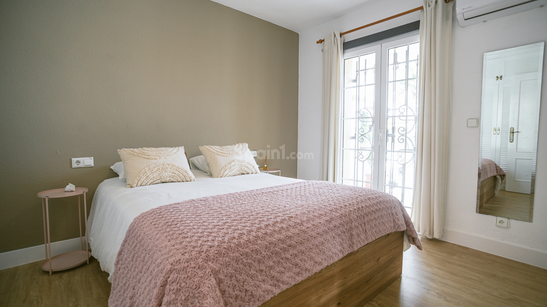 Resale - Stadthaus -
ORIHUELA COSTA - Villa Martin