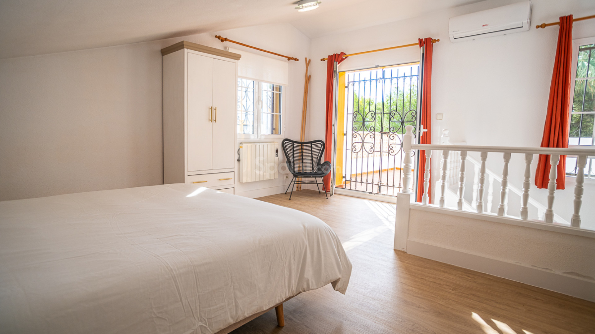 Resale - Stadthaus -
ORIHUELA COSTA - Villa Martin