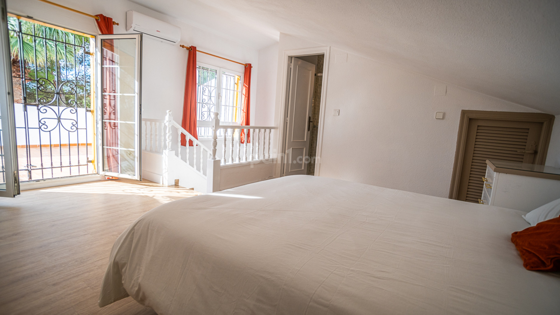 Resale - Stadthaus -
ORIHUELA COSTA - Villa Martin