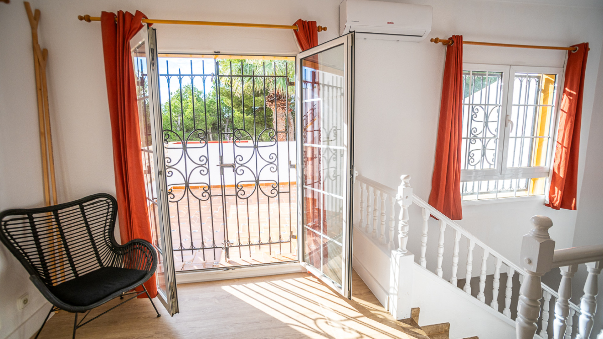 Resale - Stadthaus -
ORIHUELA COSTA - Villa Martin
