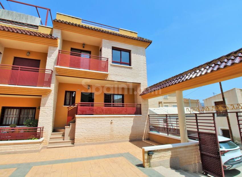 Resale - Stadthaus -
Orihuela - Los Desamparados