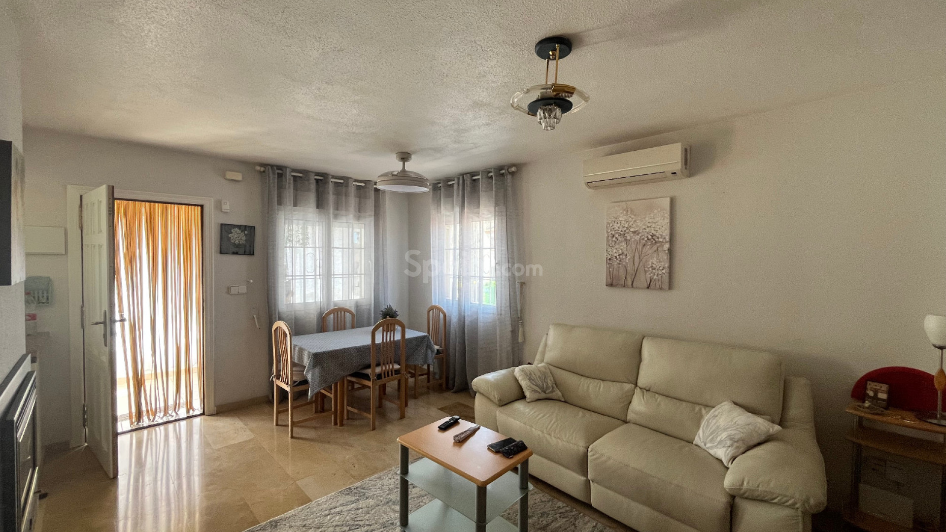 Resale - Stadthaus -
Playa Flamenca - Jumilla