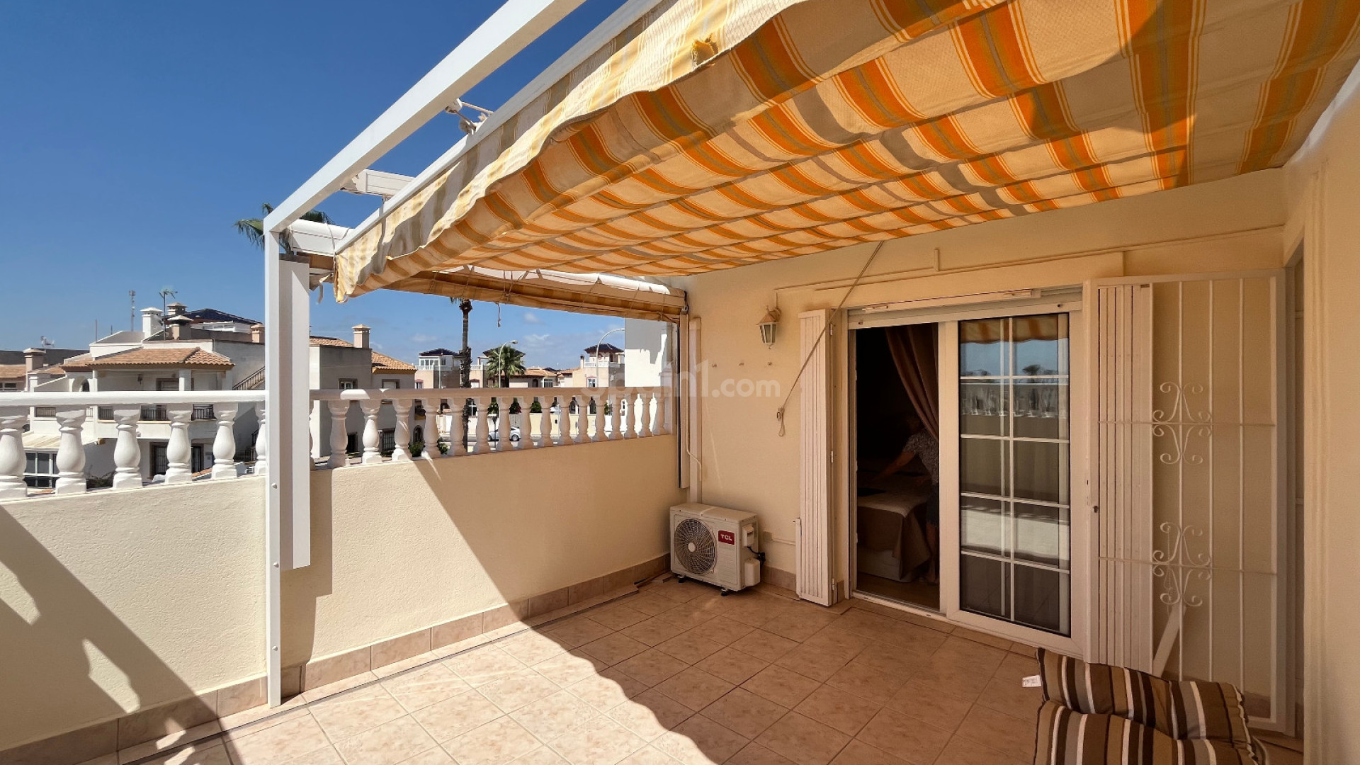 Resale - Stadthaus -
Playa Flamenca - Jumilla