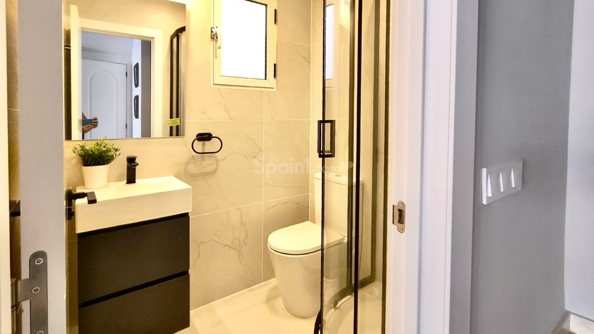 Resale - Stadthaus -
Playa Flamenca