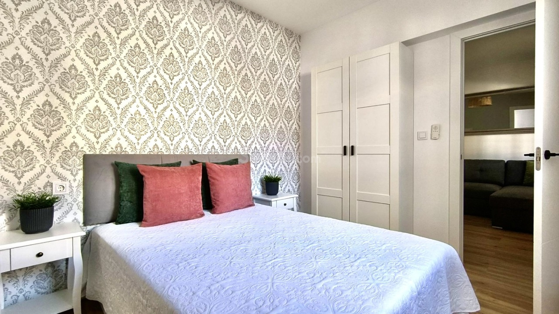 Resale - Stadthaus -
Playa Flamenca