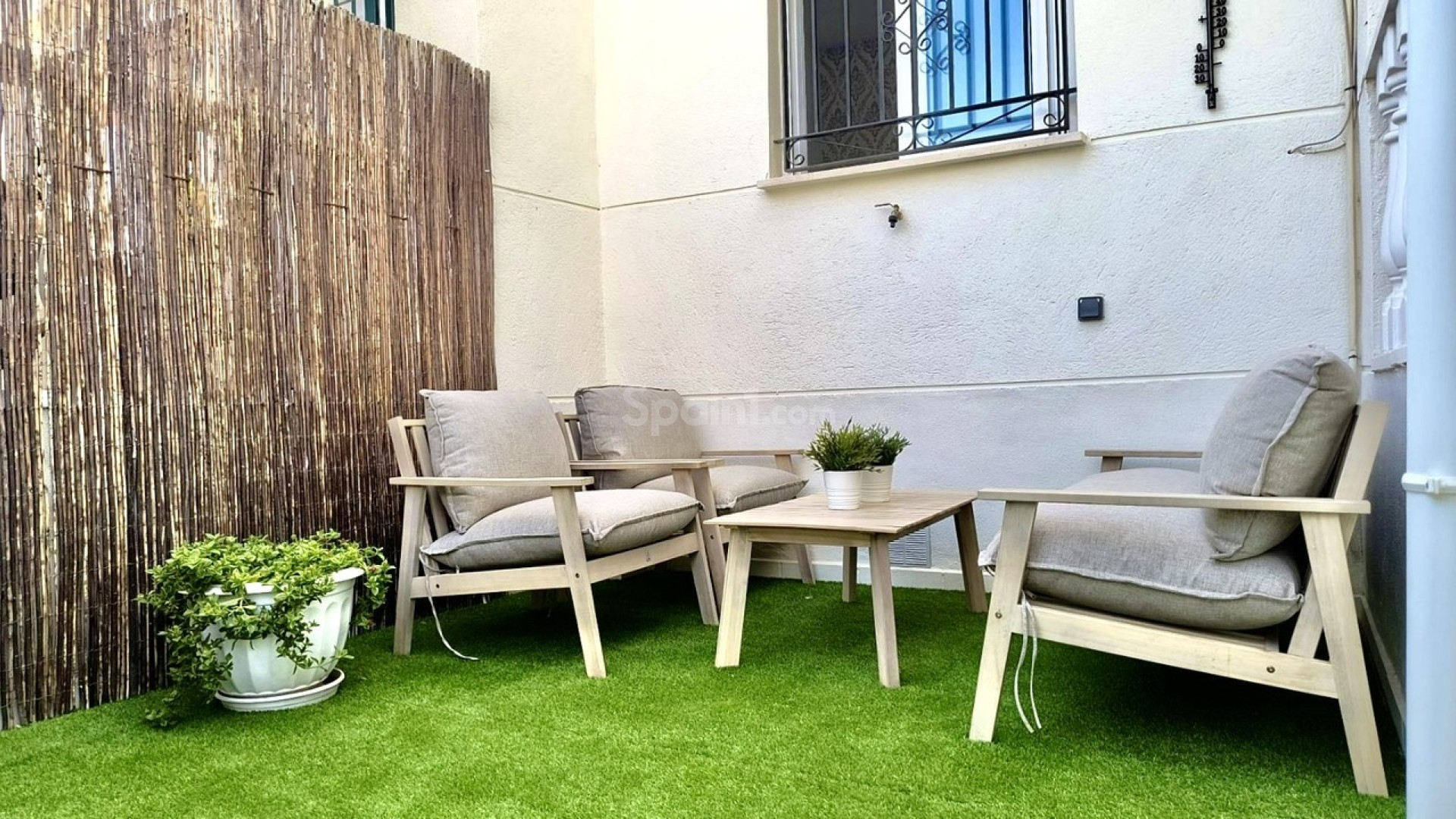 Resale - Stadthaus -
Playa Flamenca