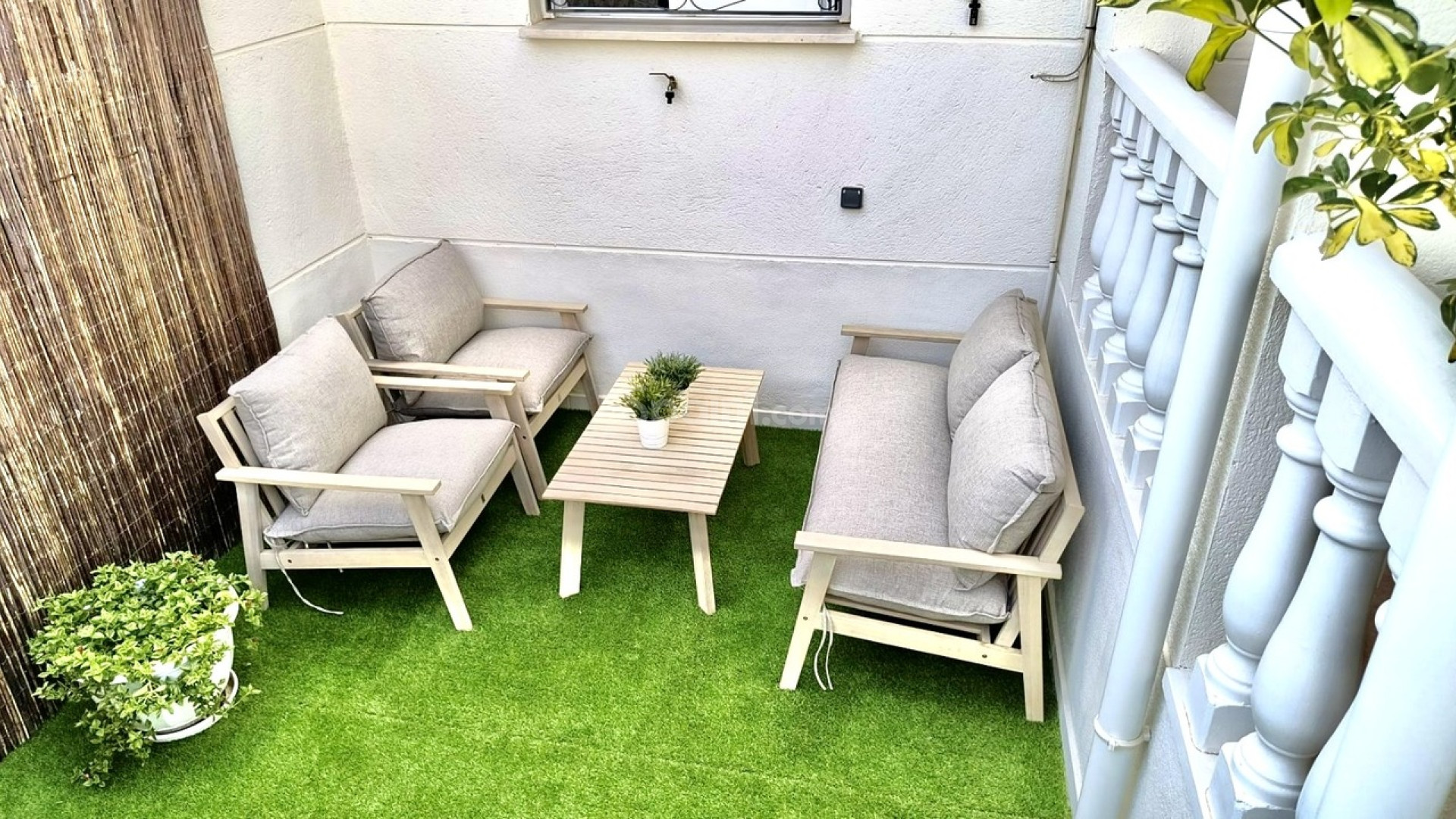 Resale - Stadthaus -
Playa Flamenca