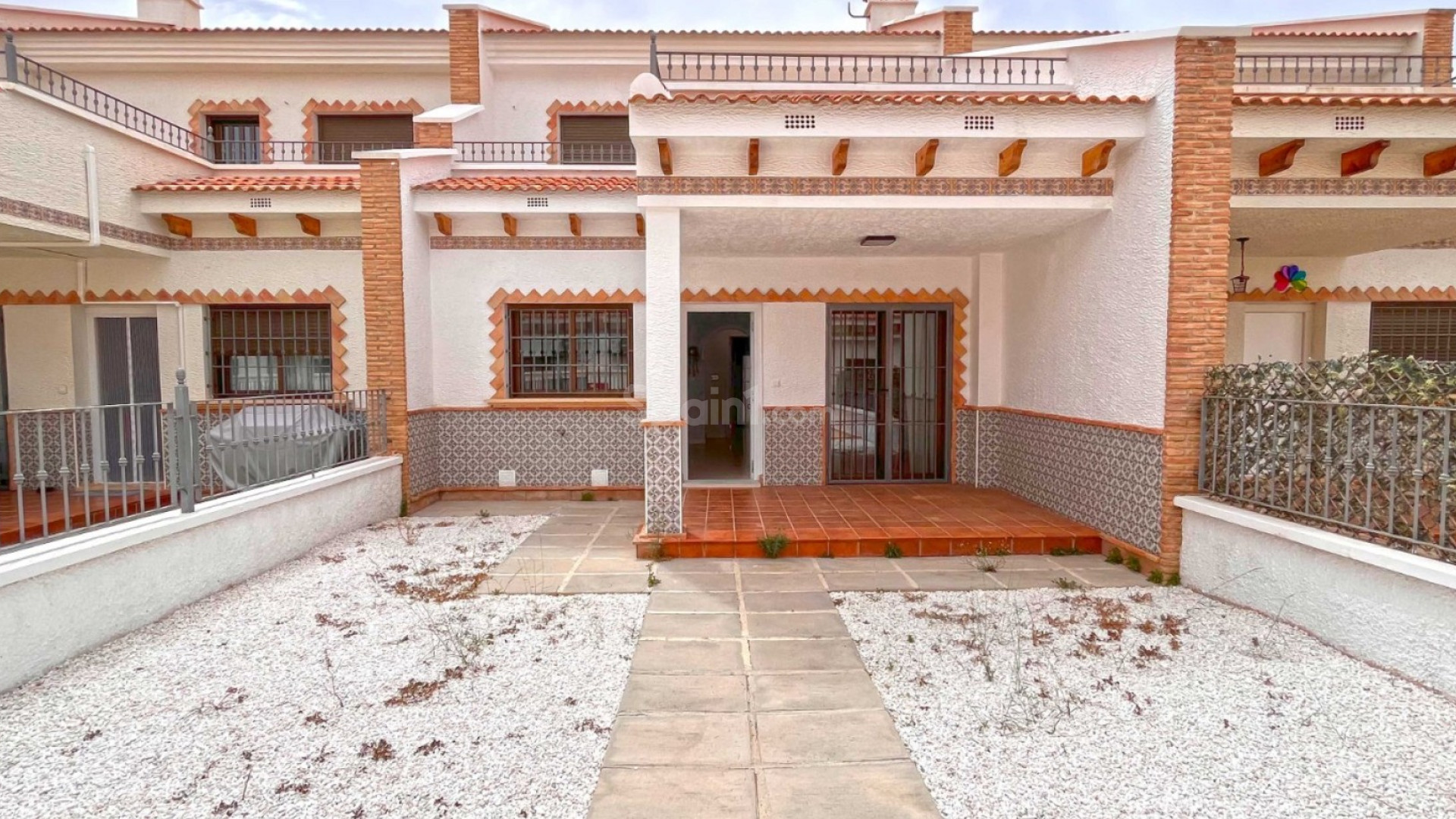 Resale - Stadthaus -
San Miguel de Salinas