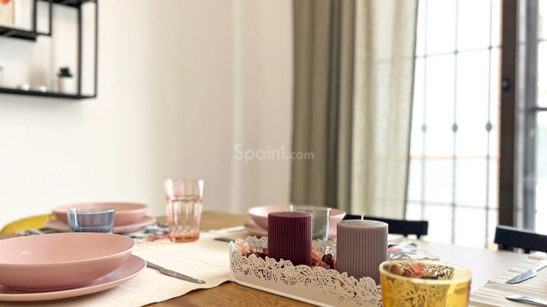 Resale - Stadthaus -
San Miguel de Salinas