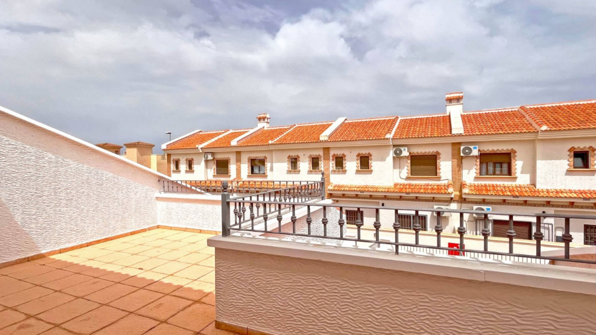Resale - Stadthaus -
San Miguel de Salinas