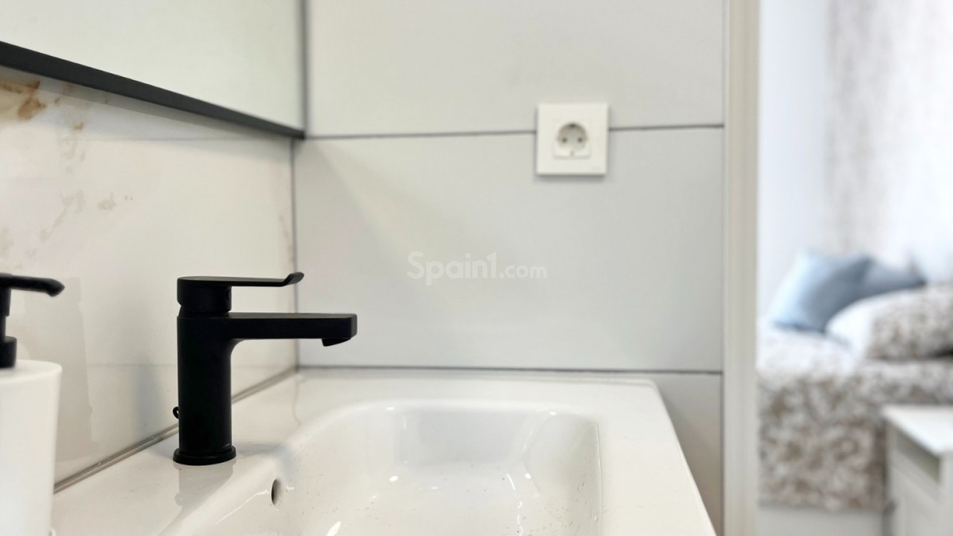 Resale - Stadthaus -
San Miguel de Salinas