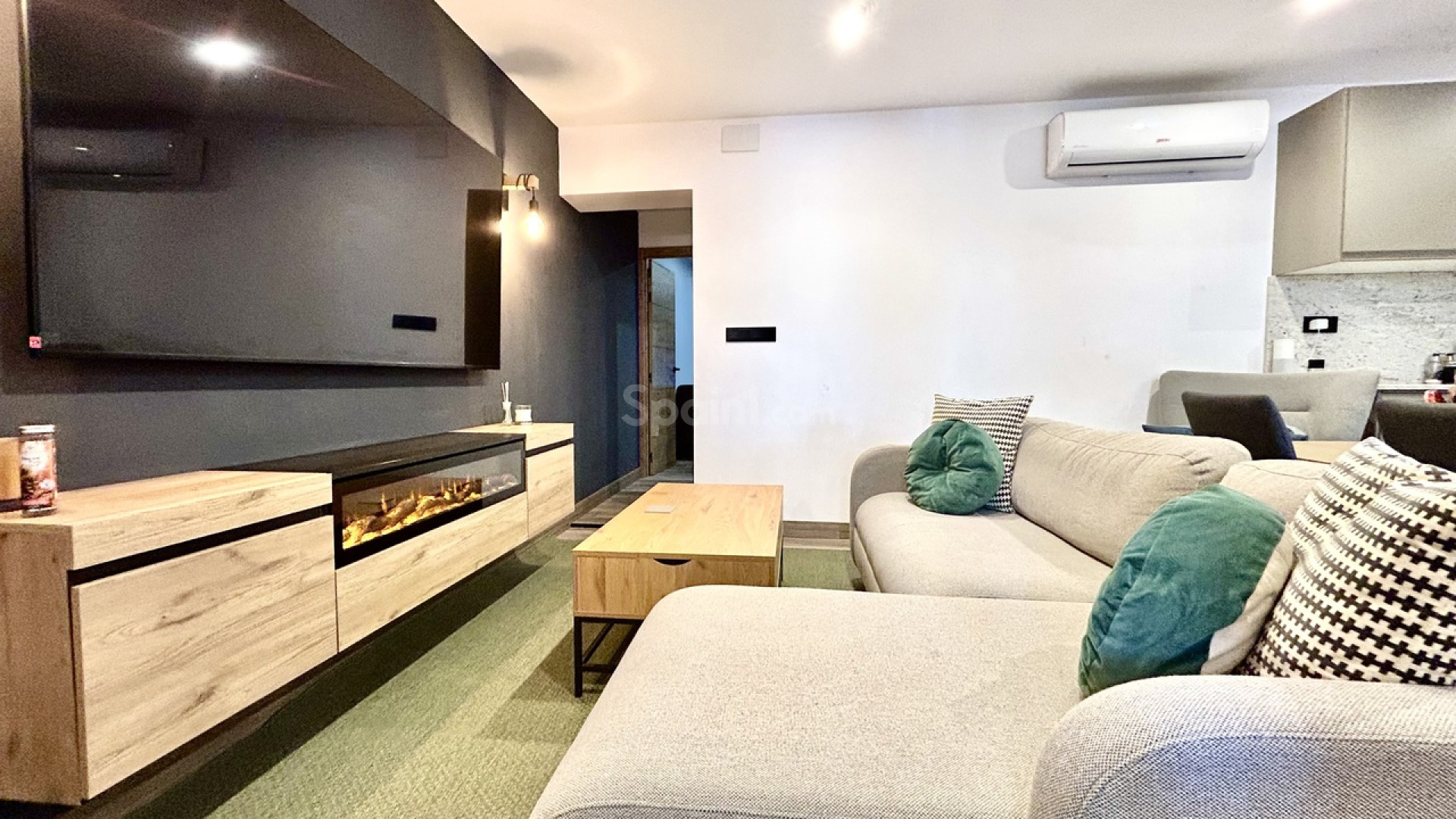 Resale - Stadthaus -
San Miguel de Salinas