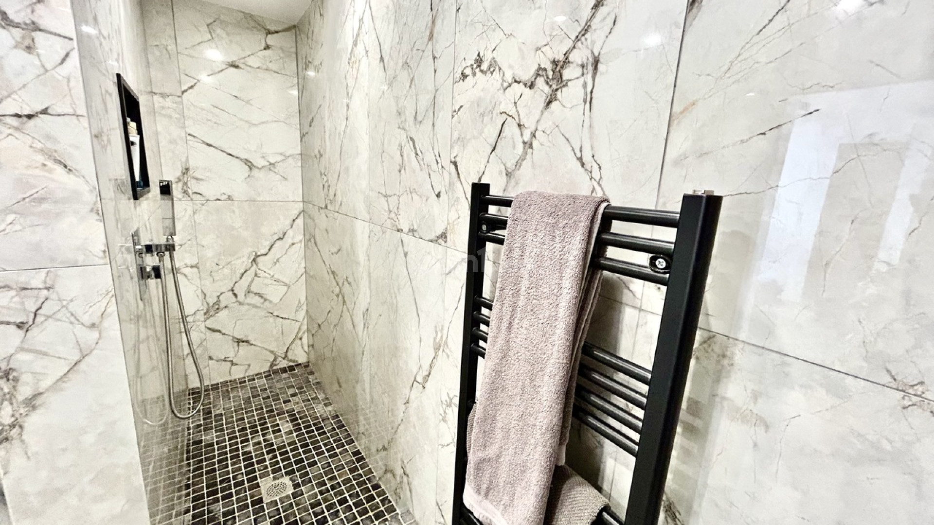 Resale - Stadthaus -
San Miguel de Salinas