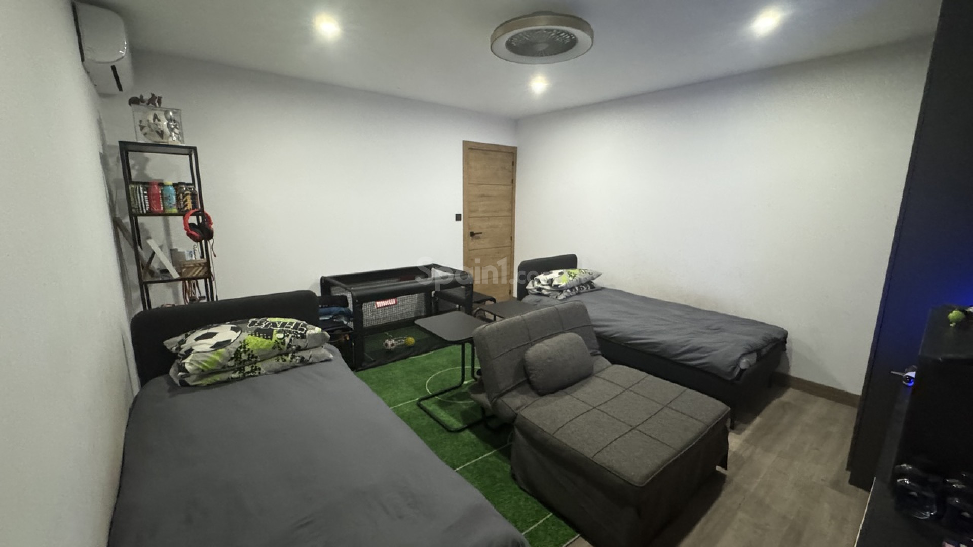 Resale - Stadthaus -
San Miguel de Salinas