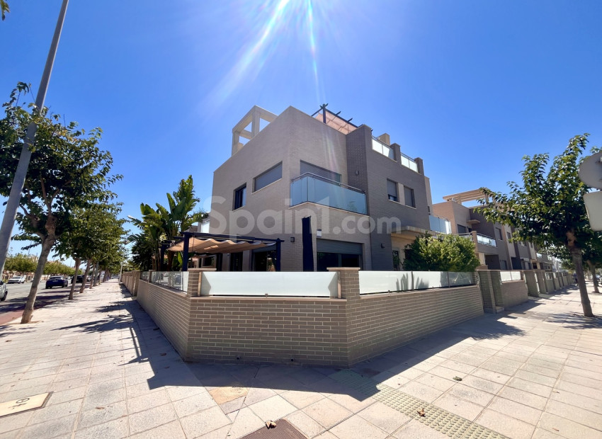 Resale - Stadthaus -
Torre de la Horadada