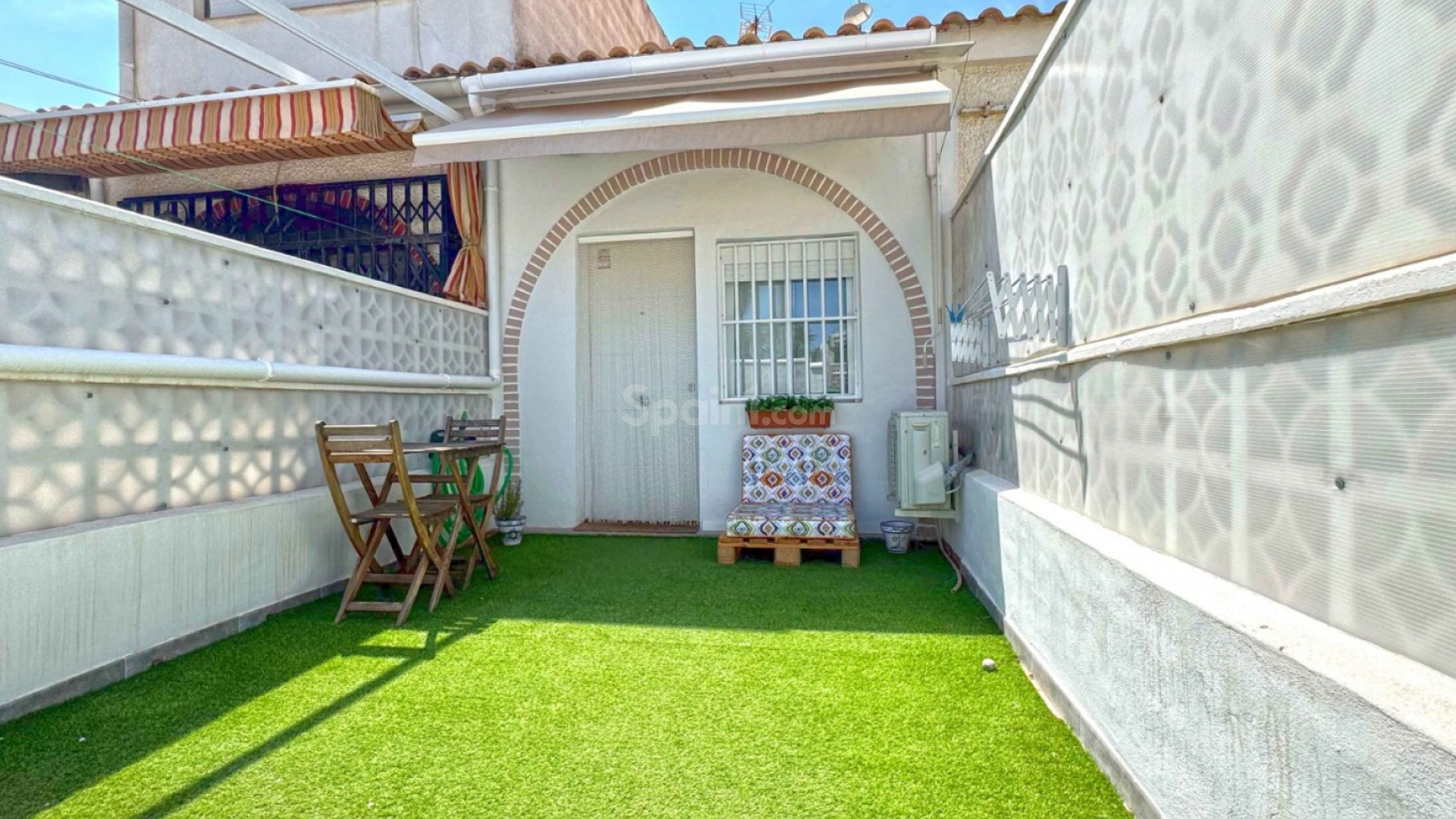 Resale - Stadthaus -
Torrevieja - Aguas Nuevas