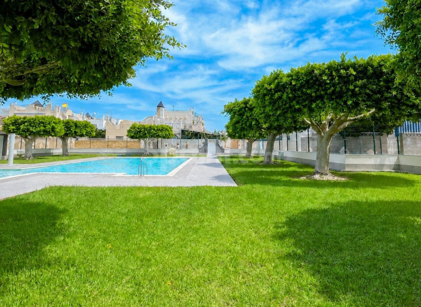 Resale - Stadthaus -
Torrevieja - La Siesta - El Salado -  Torreta