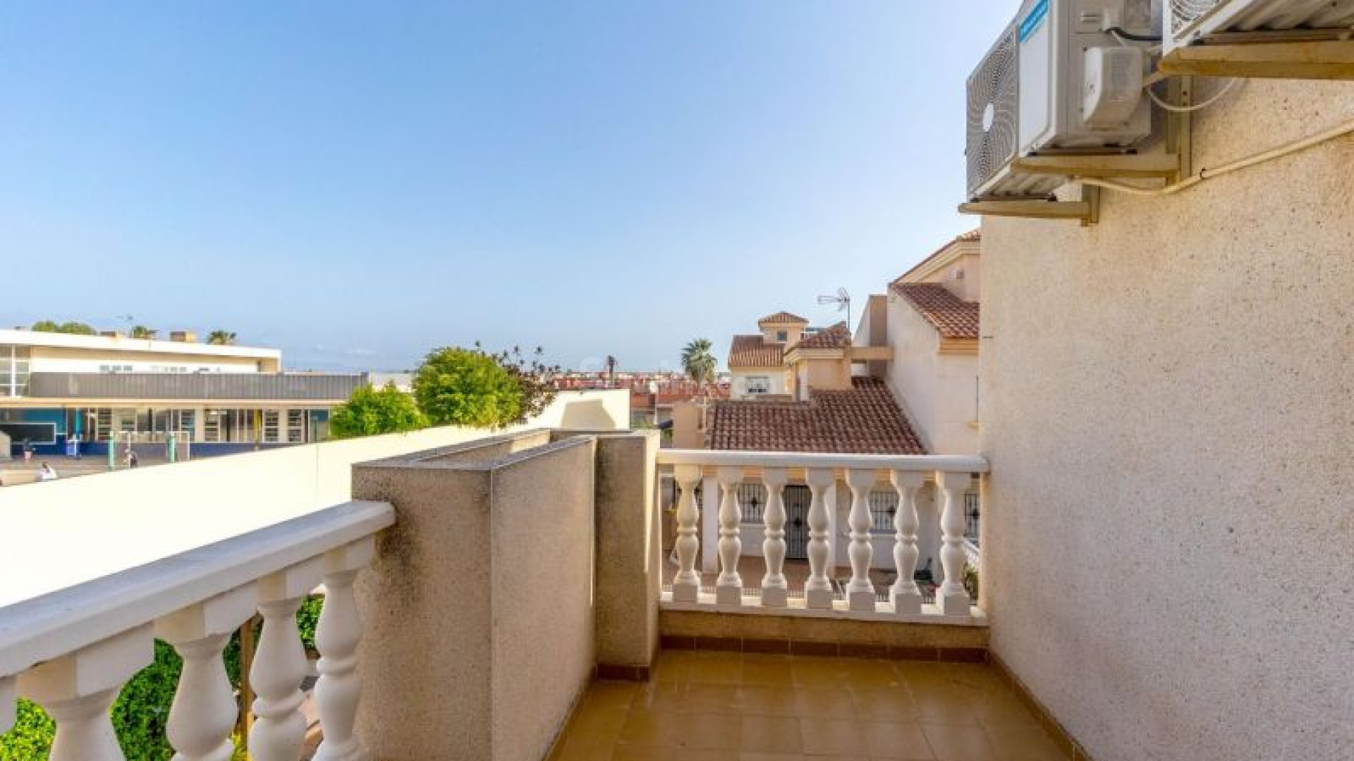 Resale - Stadthaus -
Torrevieja