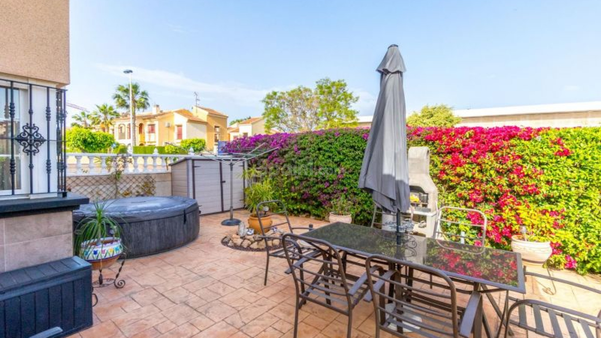 Resale - Stadthaus -
Torrevieja