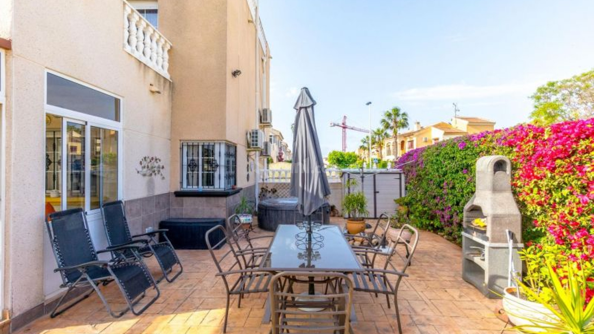 Resale - Stadthaus -
Torrevieja