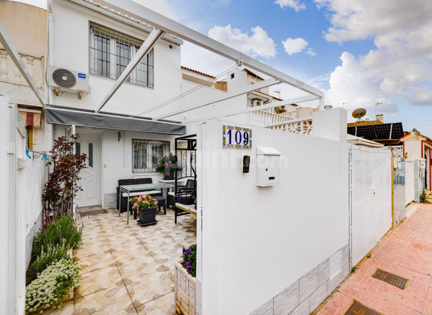 Resale - Stadthaus -
Torrevieja