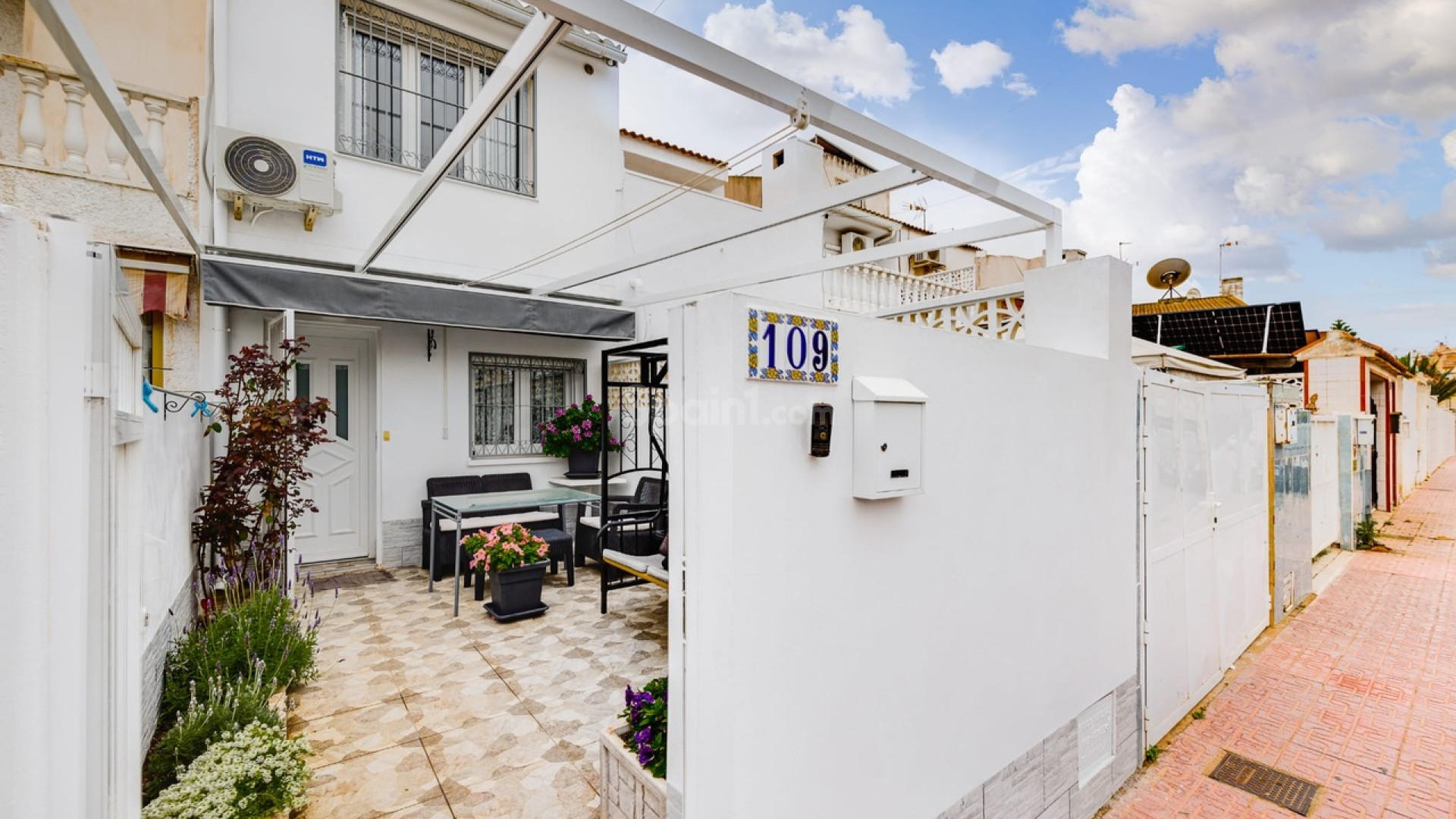 Resale - Stadthaus -
Torrevieja