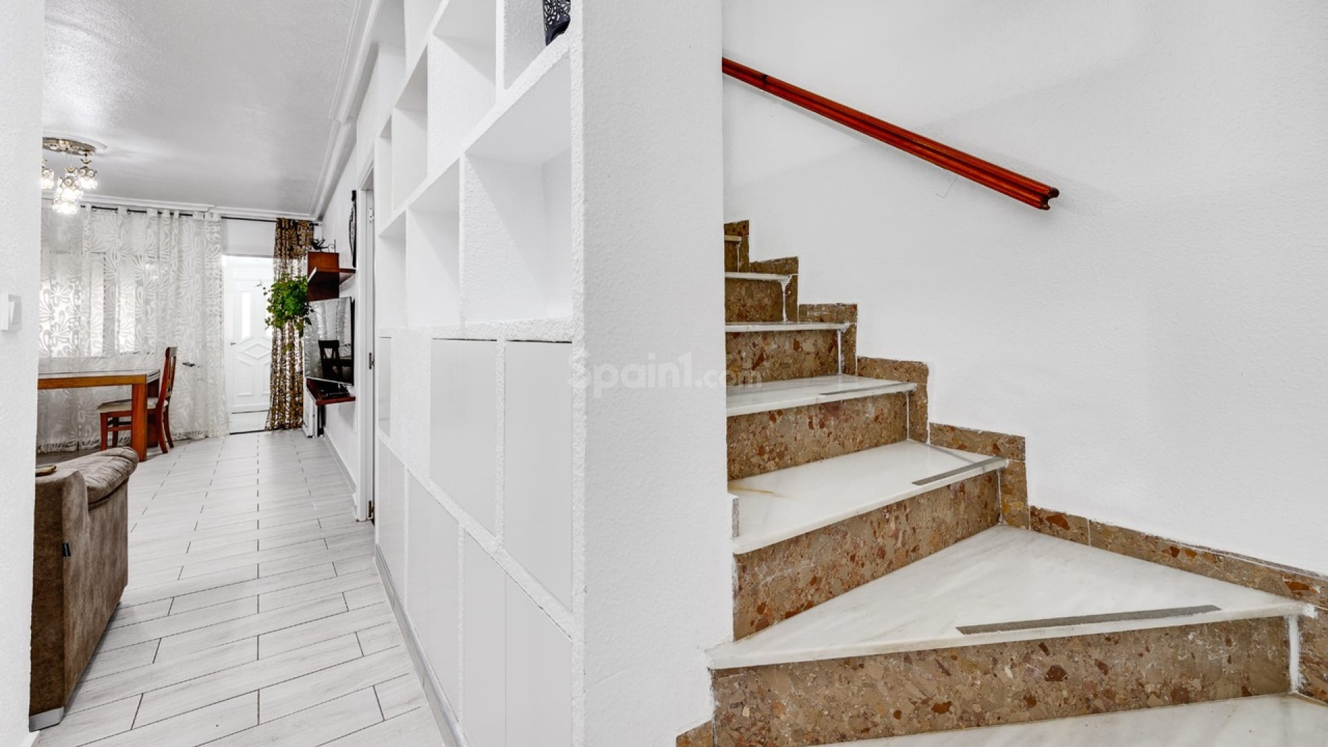 Resale - Stadthaus -
Torrevieja