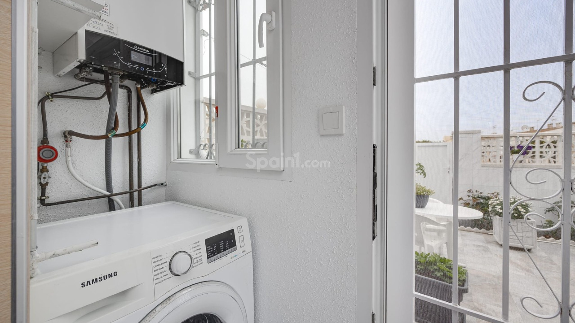 Resale - Stadthaus -
Torrevieja