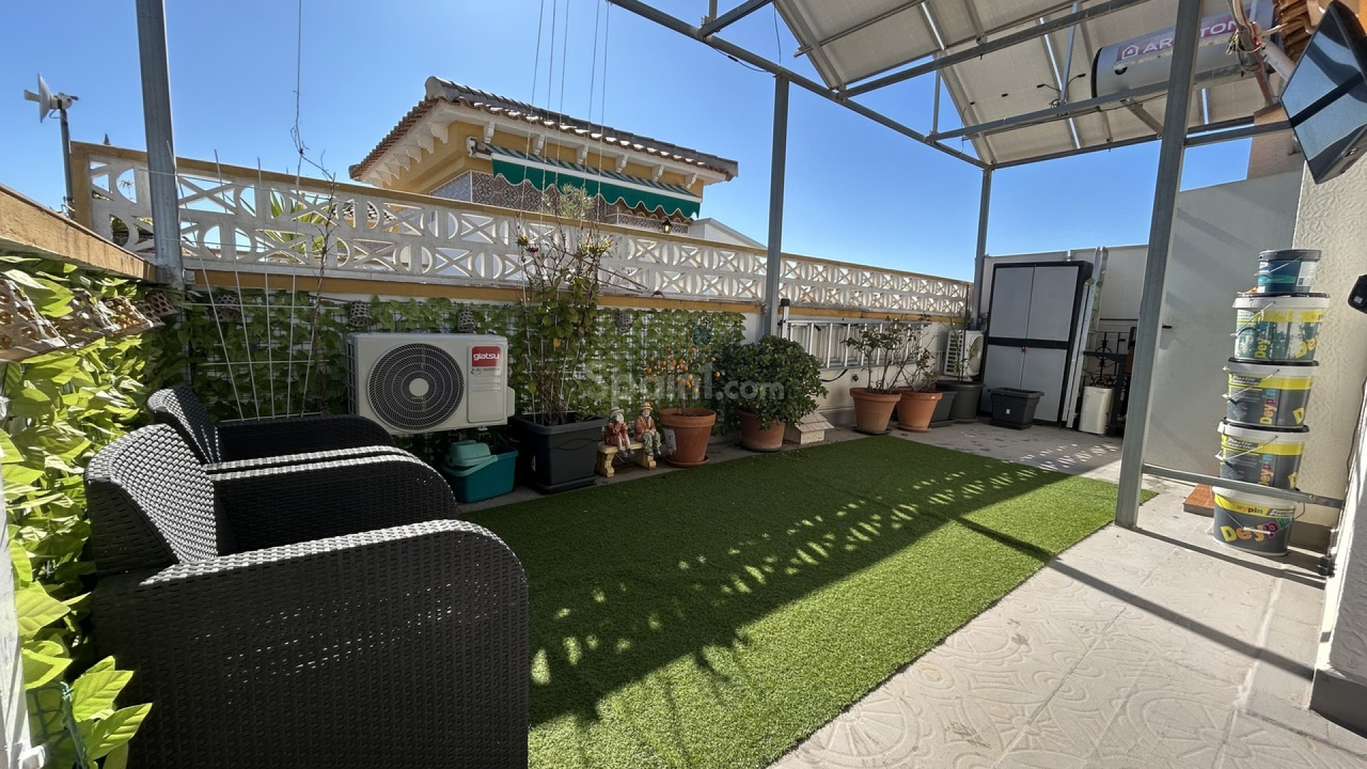 Resale - Stadthaus -
Torrevieja