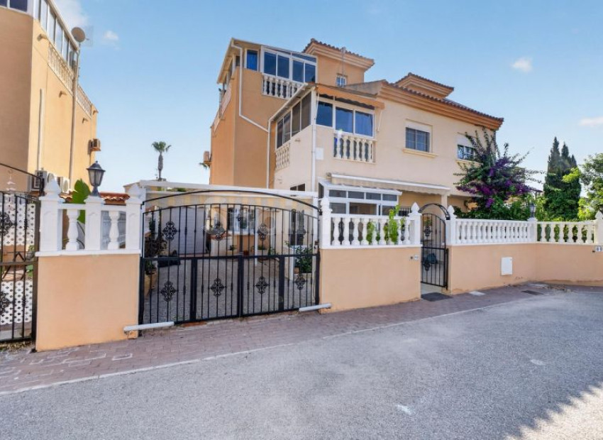Resale - Stadthaus -
Torrevieja